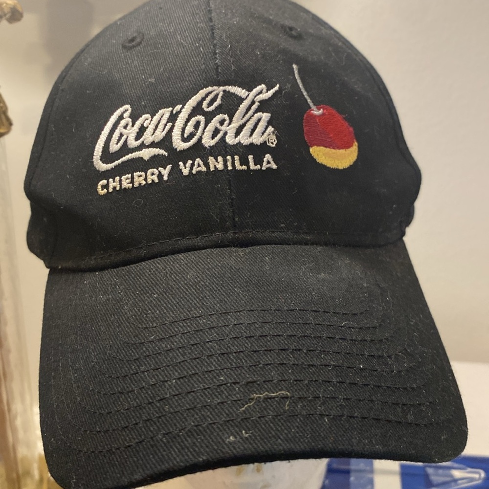 Bundle of (5) Coca Cola Beanies and (2)cap good condition - Picture 11 of 14